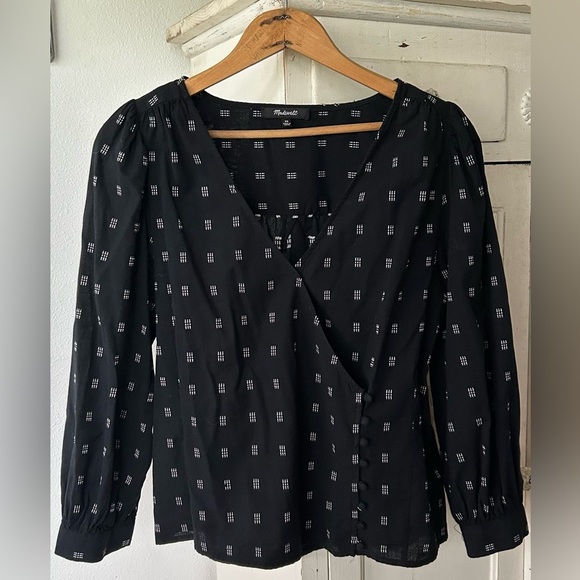 Madewell | Women’s black v-neck snap/button front puffer sleeve top, size XS - Picture 6 of 16